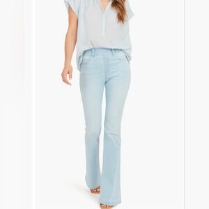 SPANX Light Wash Pull-On Flare Jeans High Rise Stretch Denim Pants As Is